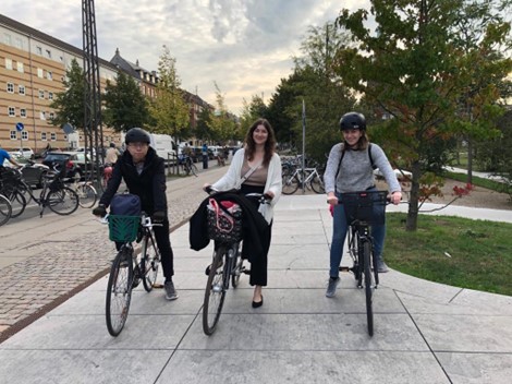 Duxin lab members with bikes